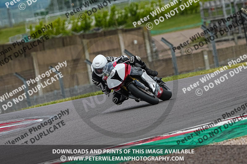 donington no limits trackday;donington park photographs;donington trackday photographs;estoril;event digital images;motorbikes;no limits;no limits trackdays;peter wileman photography;portugal;trackday;trackday digital images;trackday photos